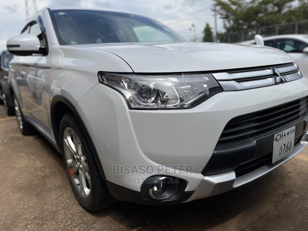 Mitsubishi Outlander 2014 White