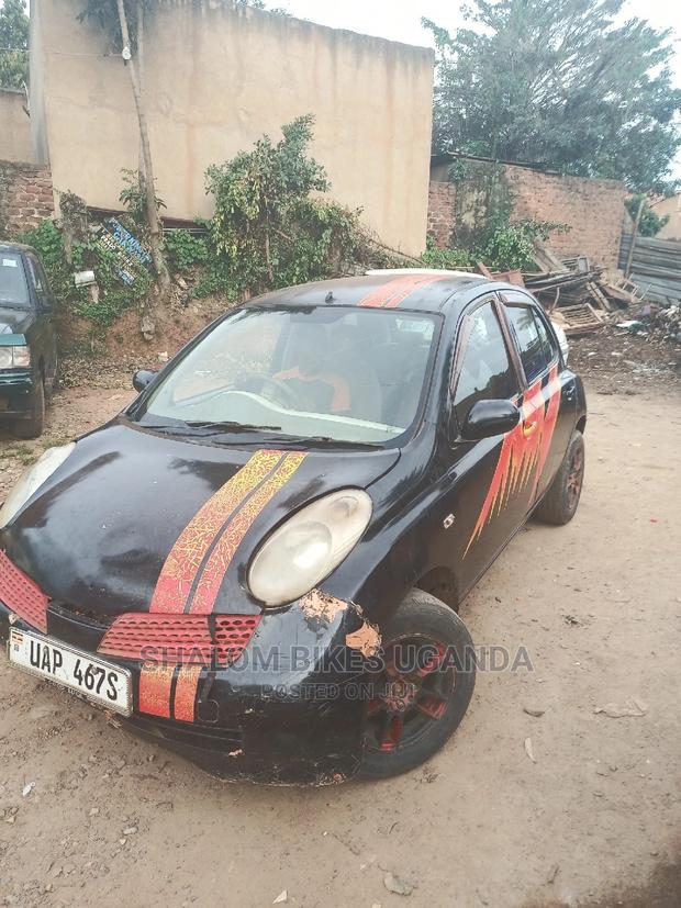Nissan March 1999 Black