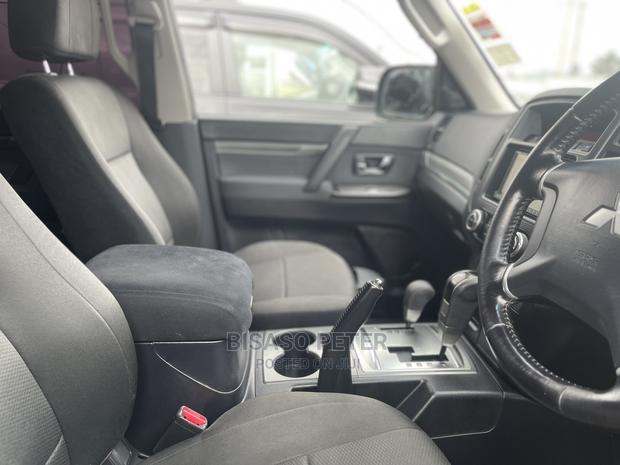 Mitsubishi Pajero 3.0 2009 Black
