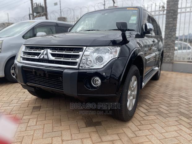 Mitsubishi Pajero 3.0 2009 Black