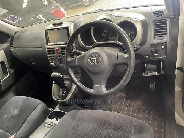 Toyota Rush 1.5 AWD 2009 White