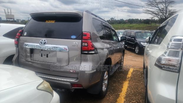 Toyota Land Cruiser Prado 2018 Beige