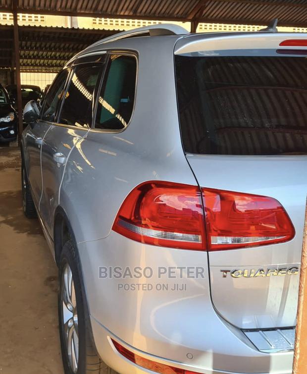 Volkswagen Touareg 2014 Gray
