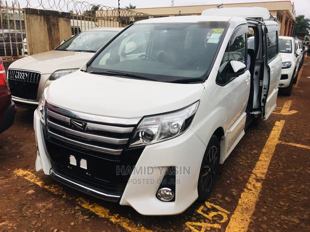 Toyota Noah 2015 White