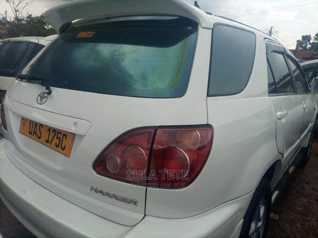 Toyota Harrier 2.2 16V 1998 White