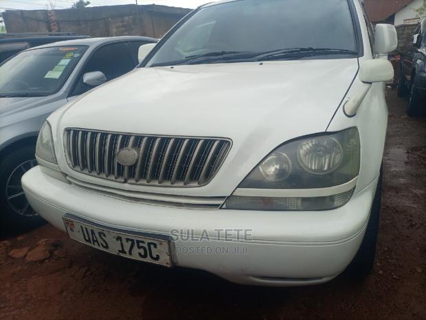 Toyota Harrier 2.2 16V 1998 White