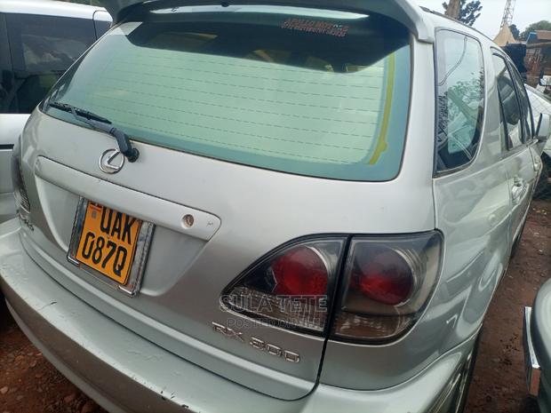 Toyota Harrier 2.4 16V 2000 Silver