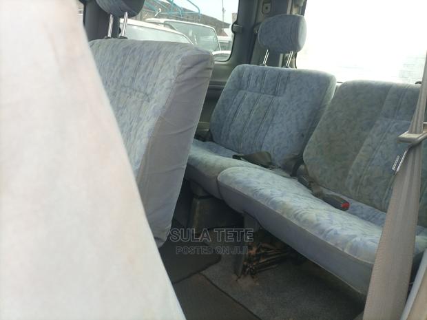 Toyota Noah 2.0 AWD (8 Seater) 2001 Silver