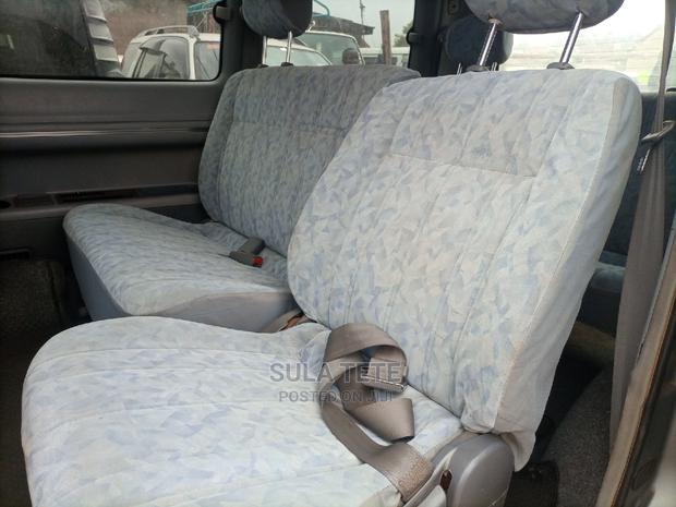 Toyota Noah 2.0 AWD (8 Seater) 2001 Silver