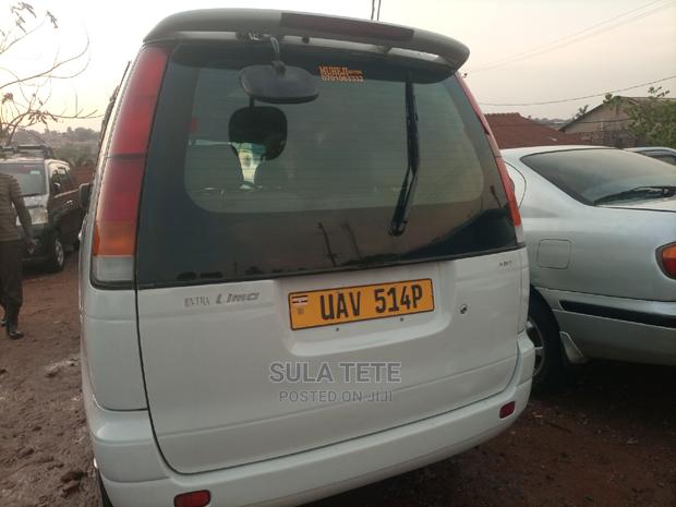Toyota Noah 2.0 AWD (8 Seater) 2001 White