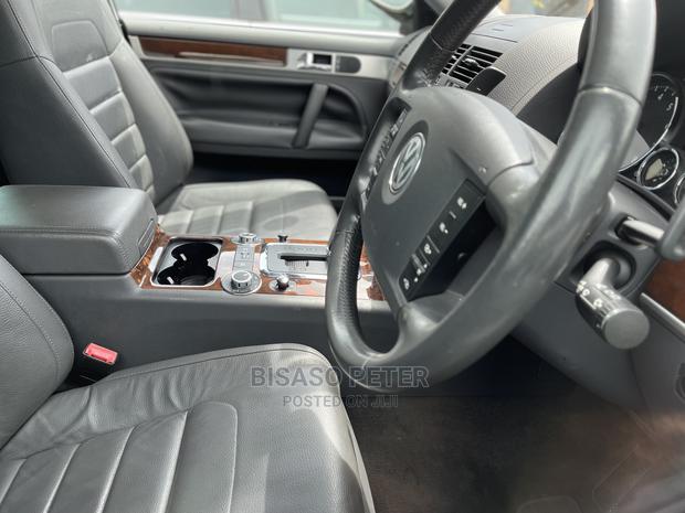 Volkswagen Touareg 2009 Silver