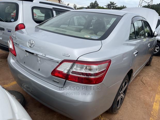 Toyota Premio 2010 Silver