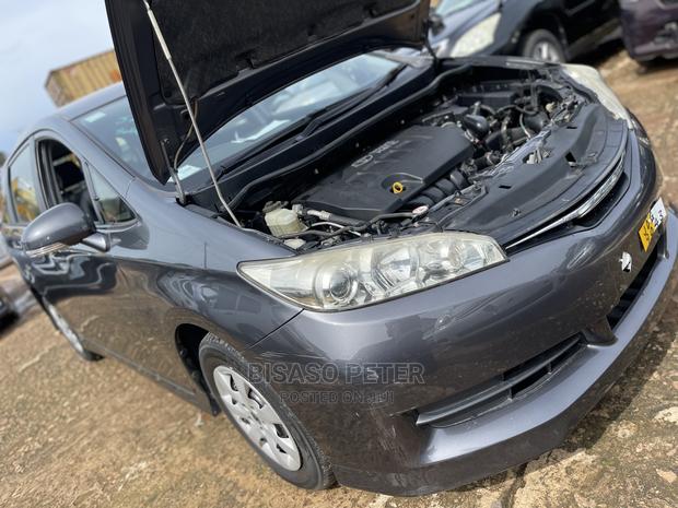 Toyota Wish 2010 Gray