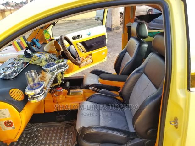 Volkswagen Beetle 2005 Yellow