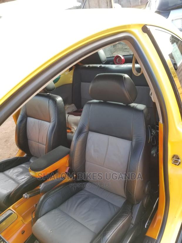 Volkswagen Beetle 2005 Yellow