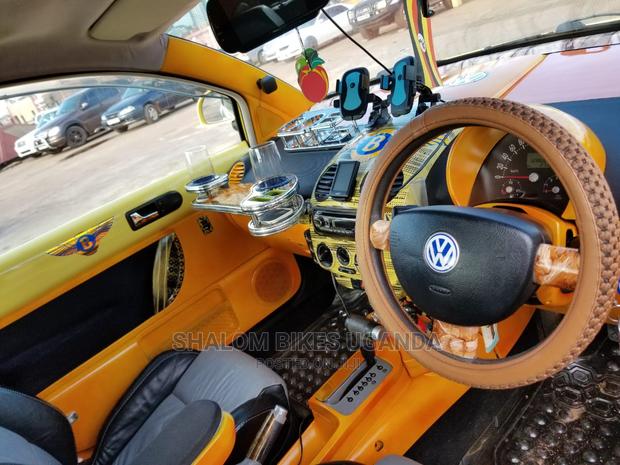 Volkswagen Beetle 2005 Yellow
