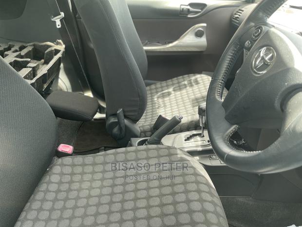 Toyota iQ 1.3 2010 Silver