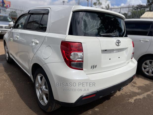 Toyota IST 2009 White