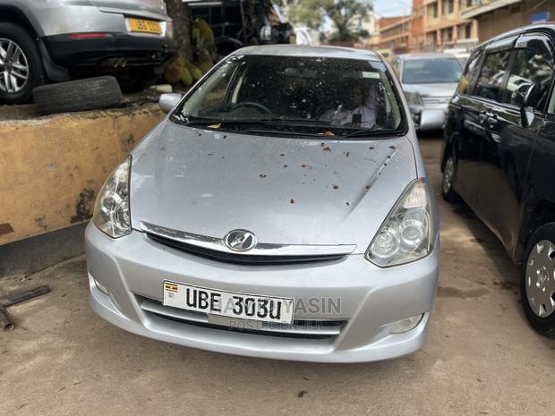 Toyota Wish 2007 Silver