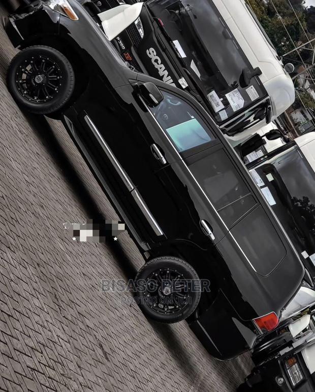 Toyota Land Cruiser 4.6 V8 ZX 2014 Black
