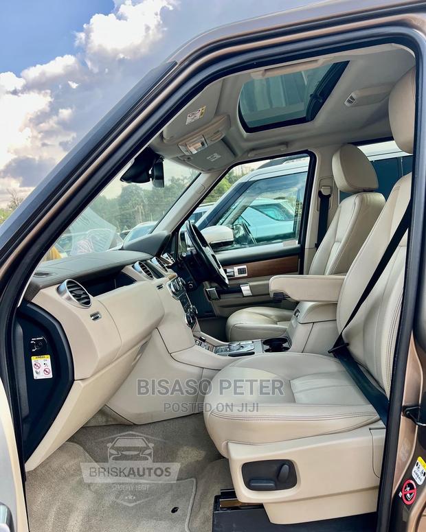 Land Rover Discovery 2016 Gray