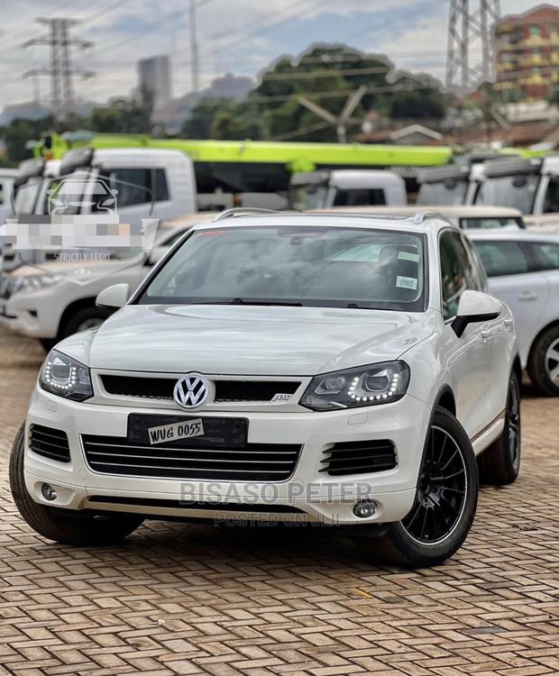 Volkswagen Touareg 2011 White