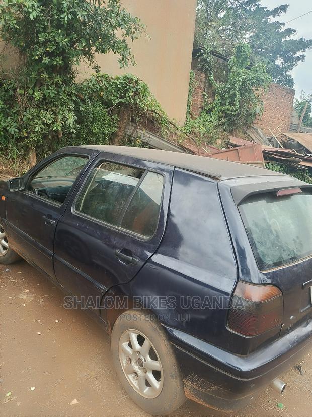 Volkswagen Golf 2006 Blue