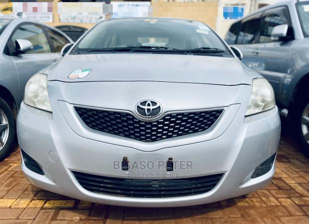 Toyota Belta 2009 Silver