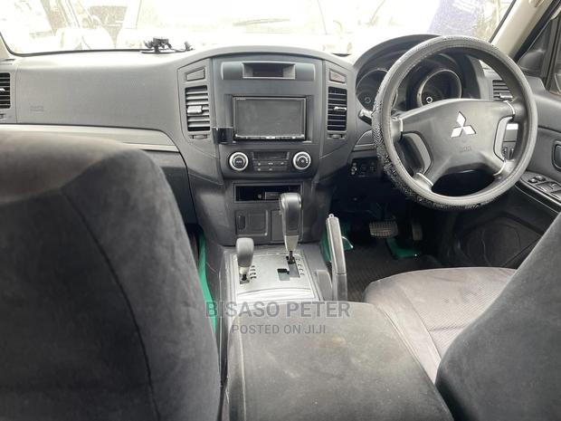 Mitsubishi Pajero 3.0 2010 White