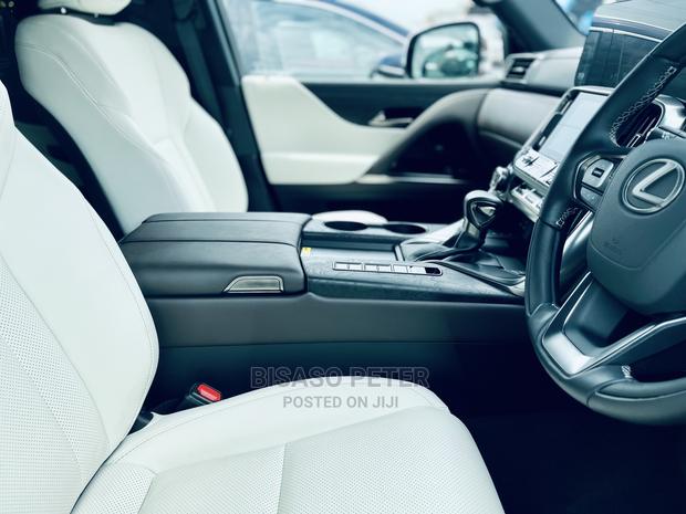 Lexus LX 2022 White