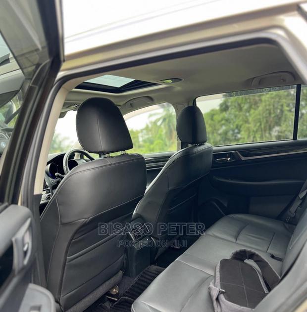 Subaru Outback 2014 Gold