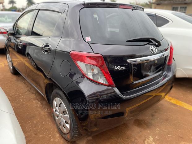 Toyota Vitz 1.3 AWD 5dr 2014 Beige
