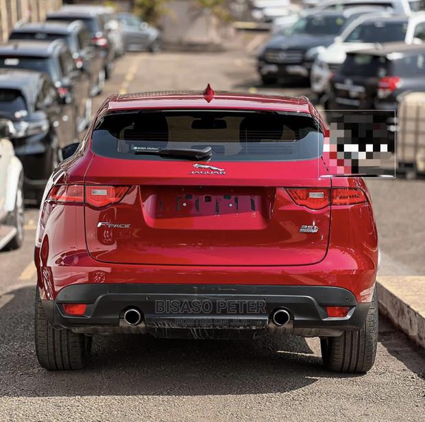 Jaguar F-Pace 35t Premium 2017 Red
