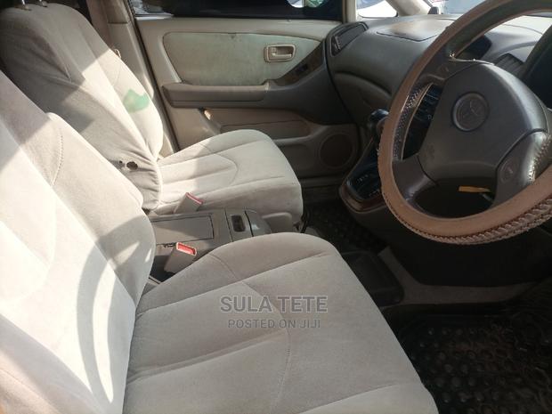 Toyota Harrier 3.0 V6 1999 Gray
