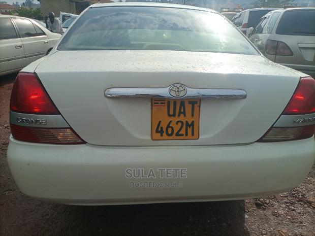 Toyota Mark II 2.0 AWD 2002 White