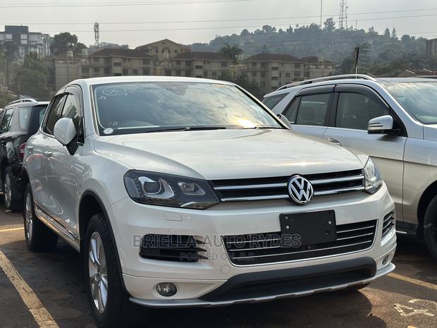 Volkswagen Touareg 2013 White
