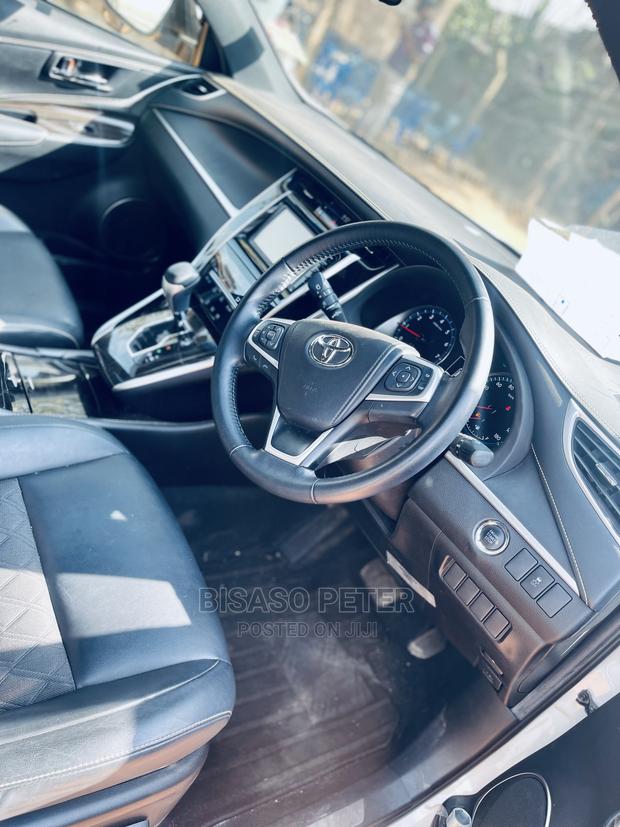 Toyota Harrier 2.0 2015 White