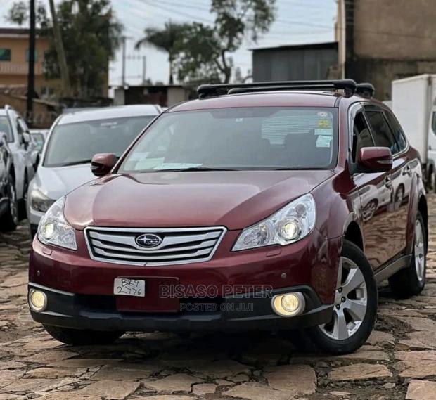 Subaru Outback 2.5i Premium 2011 Beige