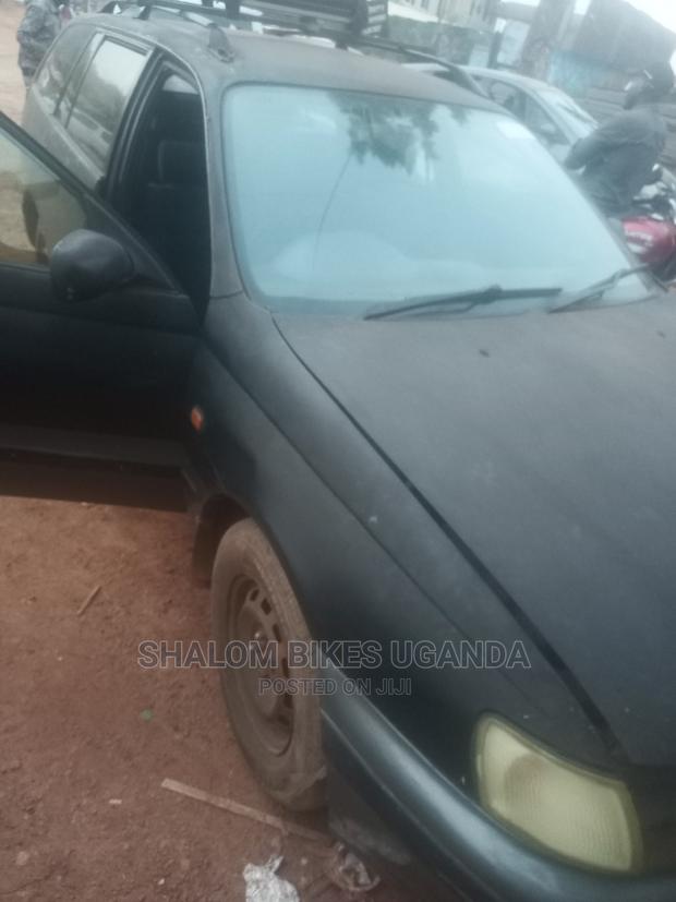Toyota Caldina 2003 Black