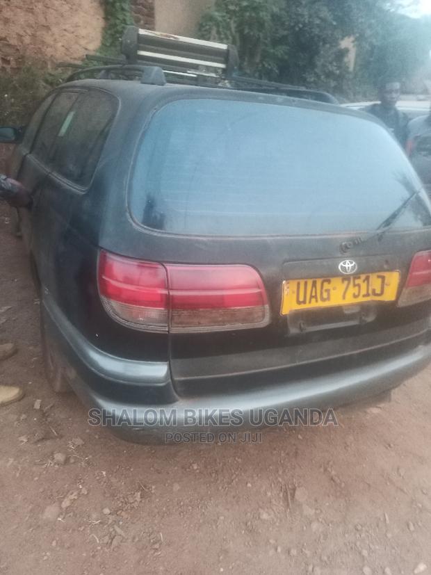 Toyota Caldina 2003 Black