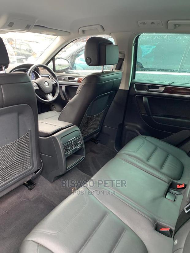 Volkswagen Touareg VR6 Sport 2012 Blue