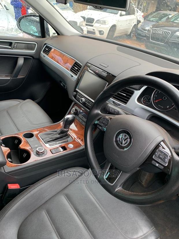 Volkswagen Touareg VR6 Sport 2012 Blue