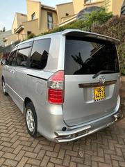 Toyota Noah 2.0 143hp AWD (7 Seater) 2009 Silver for sale