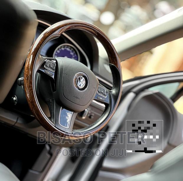 Volkswagen Touareg VR6 Sport 2012 Silver