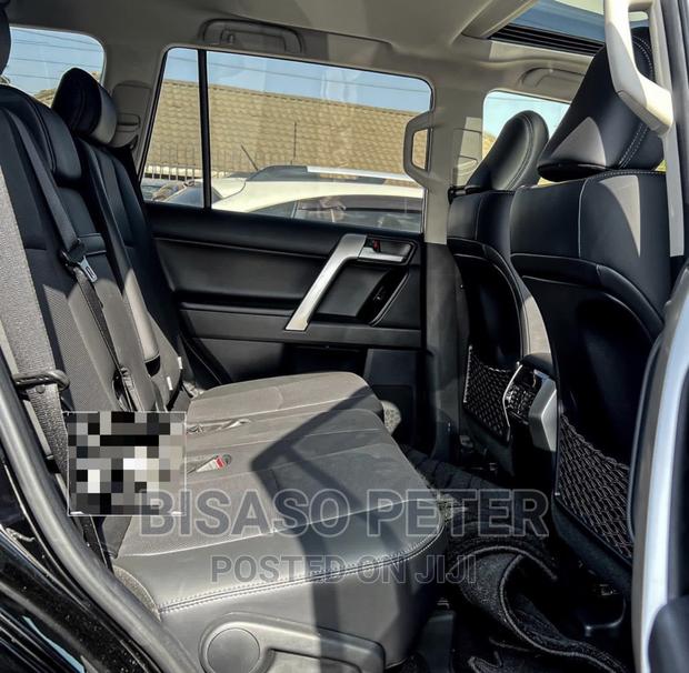 Toyota Land Cruiser Prado 2022 Black