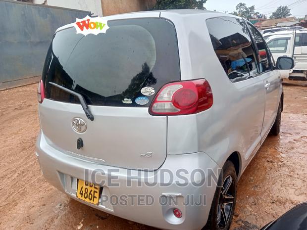 Toyota Porte 2006 Gray