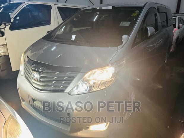 Toyota Alphard 2012 Silver