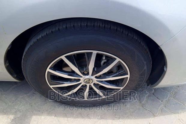 Toyota Corolla Rumion 2009 Silver