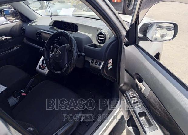 Toyota Corolla Rumion 2009 Silver
