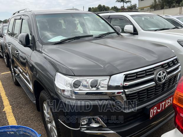 Toyota Land Cruiser 2017 Gray